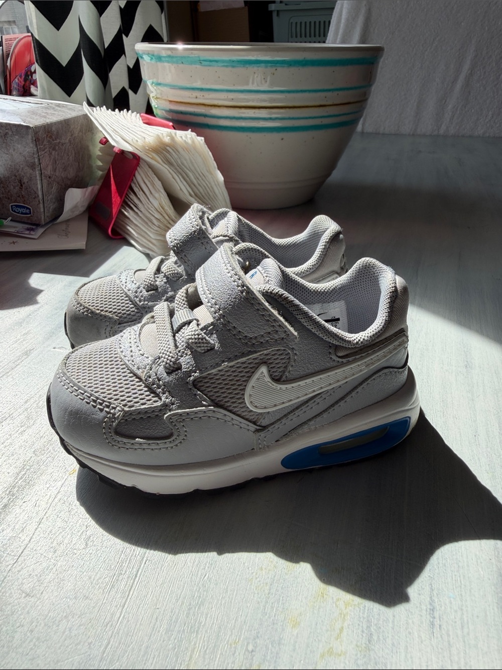 Nike Kids Light Gray Velcro Sneakers with Blue Accent